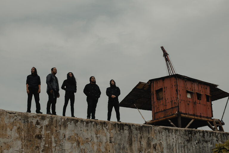 finsmoonth